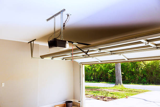 Top rated local Garage Door Panel Replacement specialists in Vandalia, IL